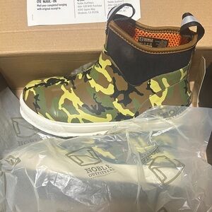 MUDD Kids Camouflage Rain Boots, Brand New, Size 5Y